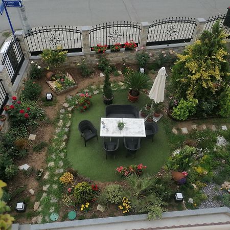 Apartments Dona เชอร์โนโมเรทส์ ภายนอก รูปภาพ