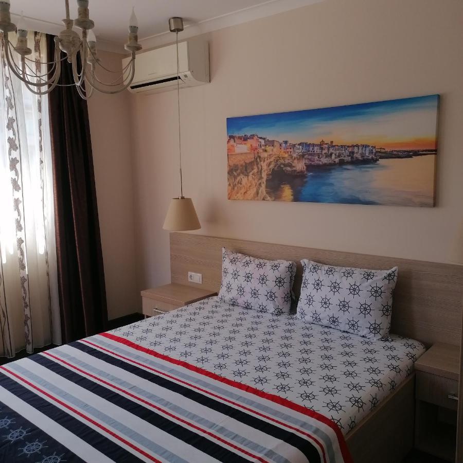 Apartments Dona เชอร์โนโมเรทส์ ภายนอก รูปภาพ