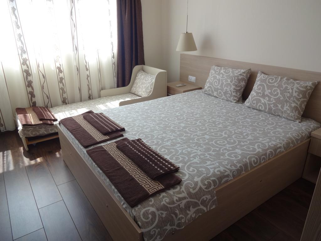 Apartments Dona เชอร์โนโมเรทส์ ภายนอก รูปภาพ