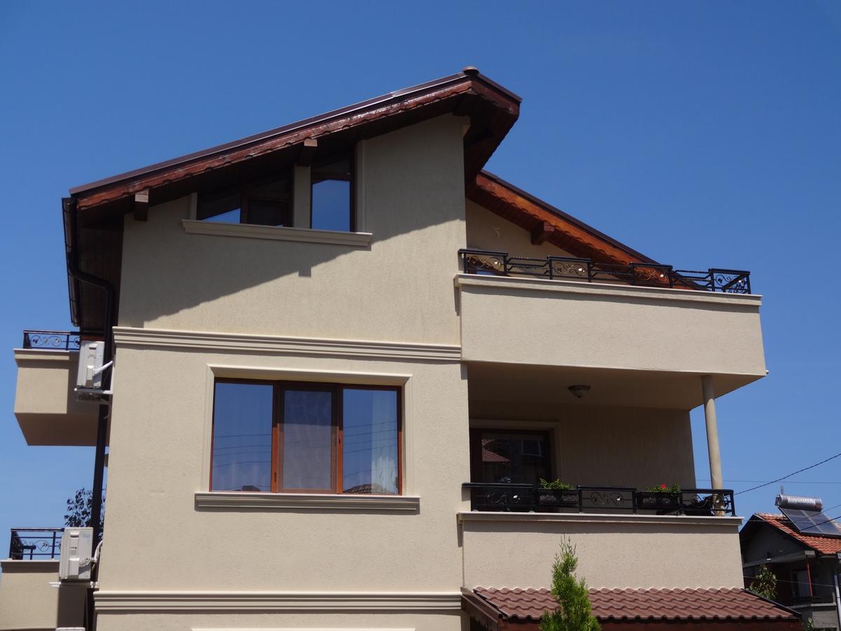 Apartments Dona เชอร์โนโมเรทส์ ภายนอก รูปภาพ