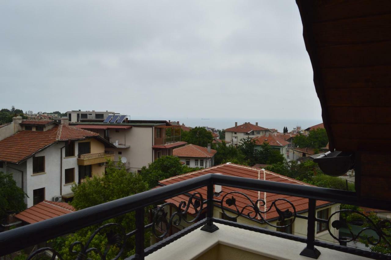 Apartments Dona เชอร์โนโมเรทส์ ภายนอก รูปภาพ